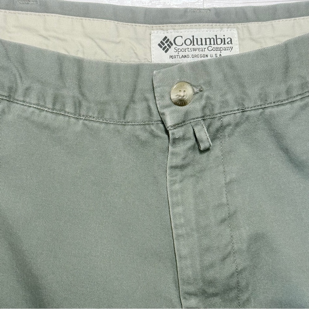 Columbia Cargo Shorts, Green Outdoor Utility Hiking — Size 36 - Picture 4 of 6